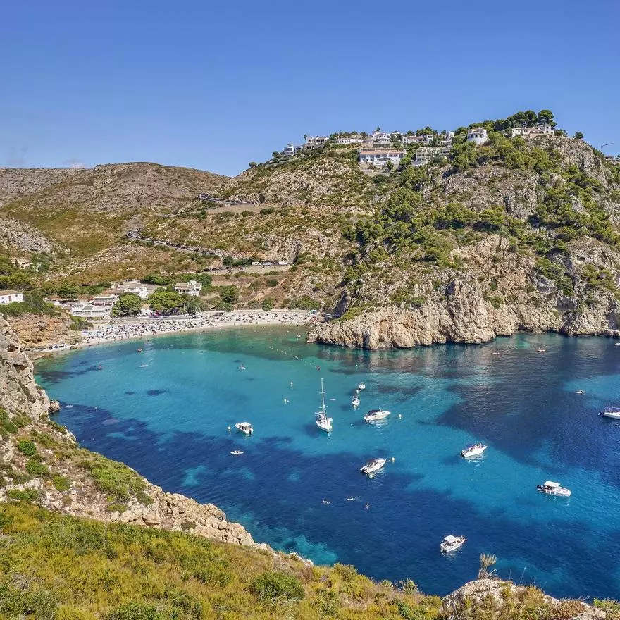 El refugio de Matt Damon es un pueblo marinero de Alicante que conoce gracias a su cuñado español