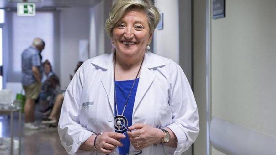 Anna Lluch: «Un médico debe saber dar las buenas y malas noticias»