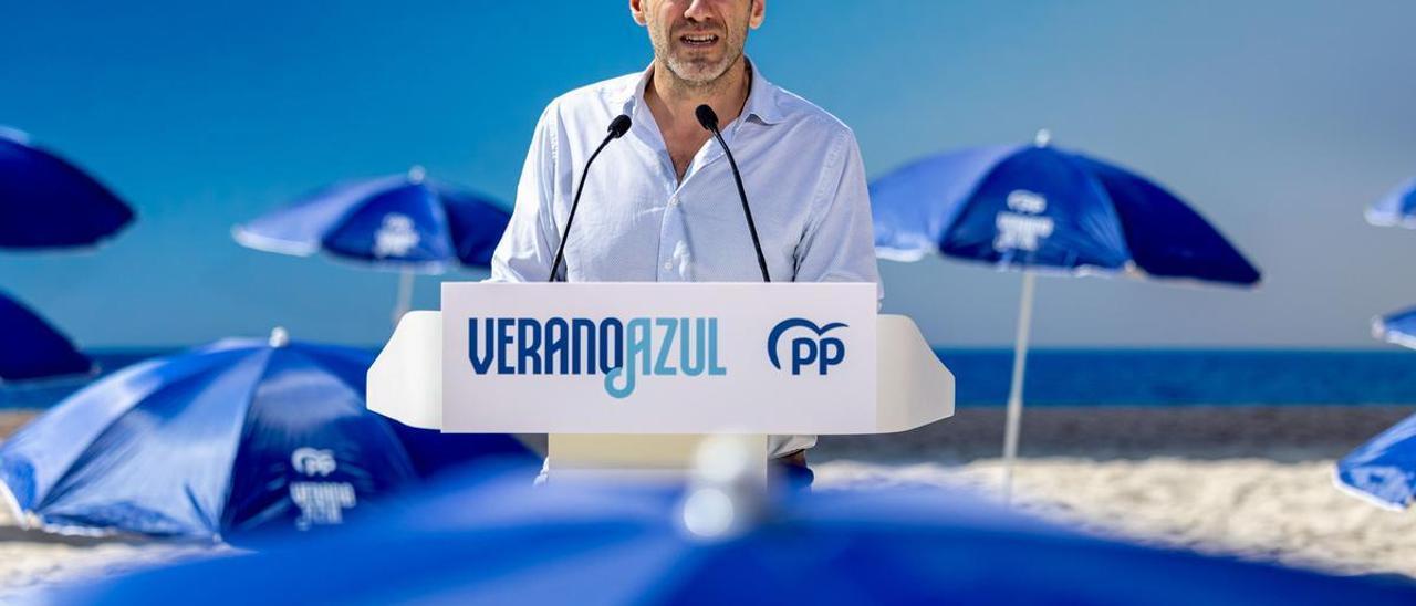 El portavoz electoral del PP, Borja Sémper, presenta la campaña ’verano azul’ del PP.