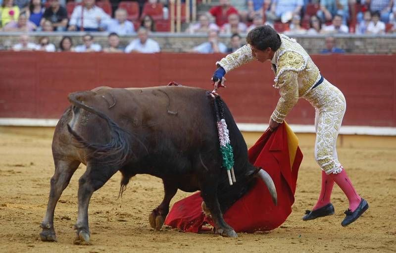 Lagartijo sale a hombros en la primera tarde de los Califas.