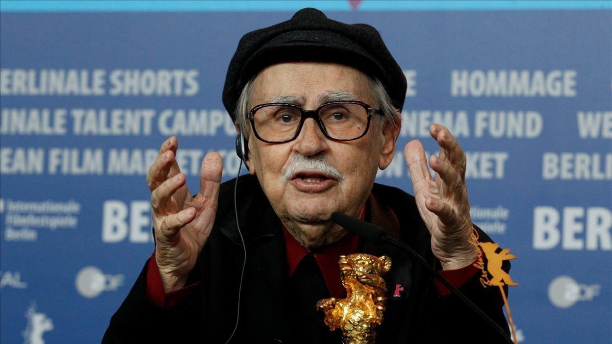 zentauroepp42944197 file photo  director vittorio taviani gestures behind the go180415182443