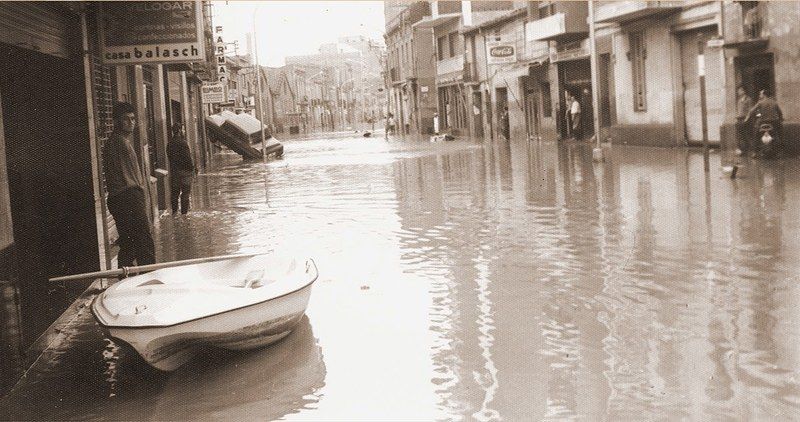 Fotografía de la muestra 'La memòria del fang', sobre las inundaciones de 1971 en Cornellà