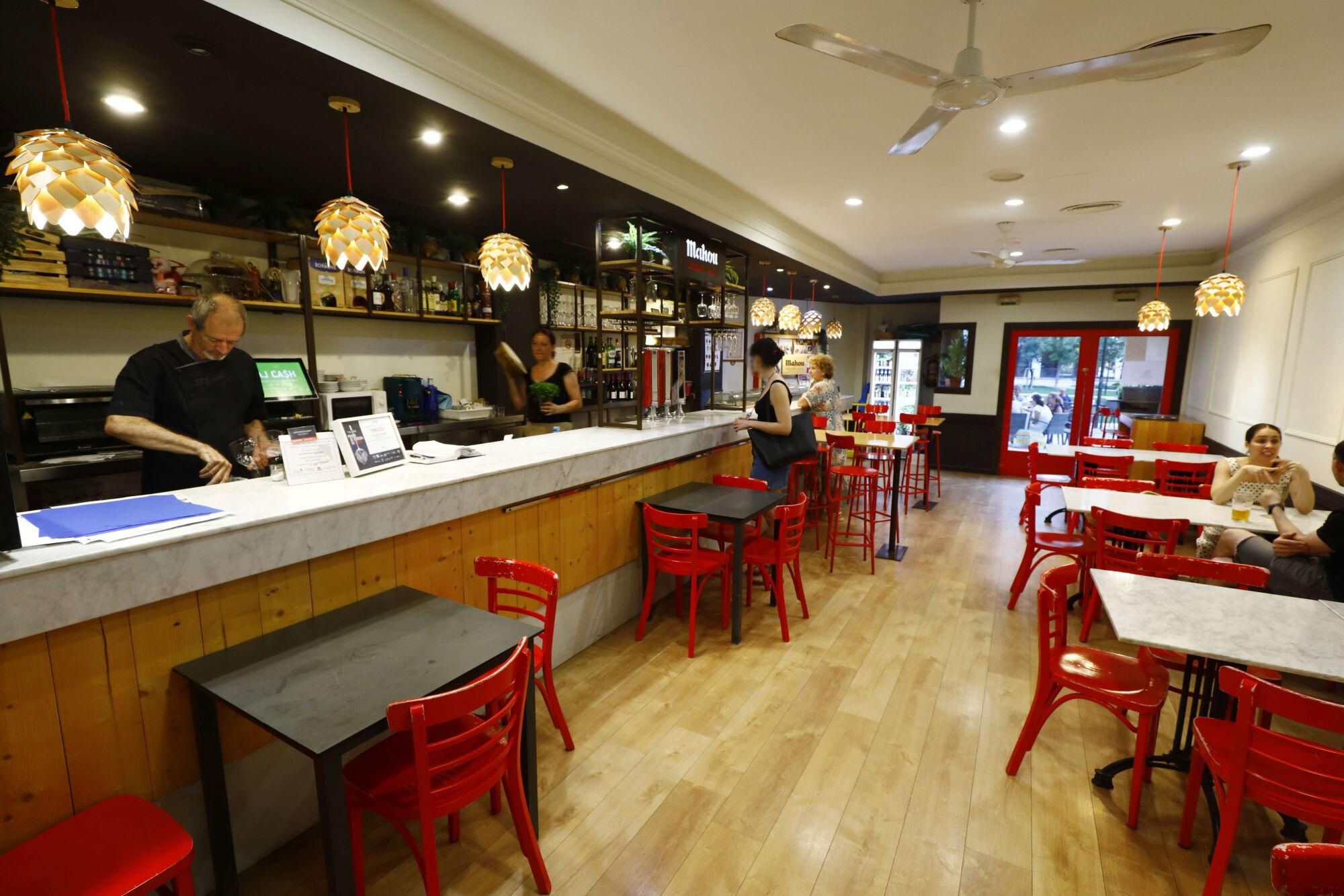 BAR RESTAURAMTE EL ESCONDITE EN PASEO ROSALES