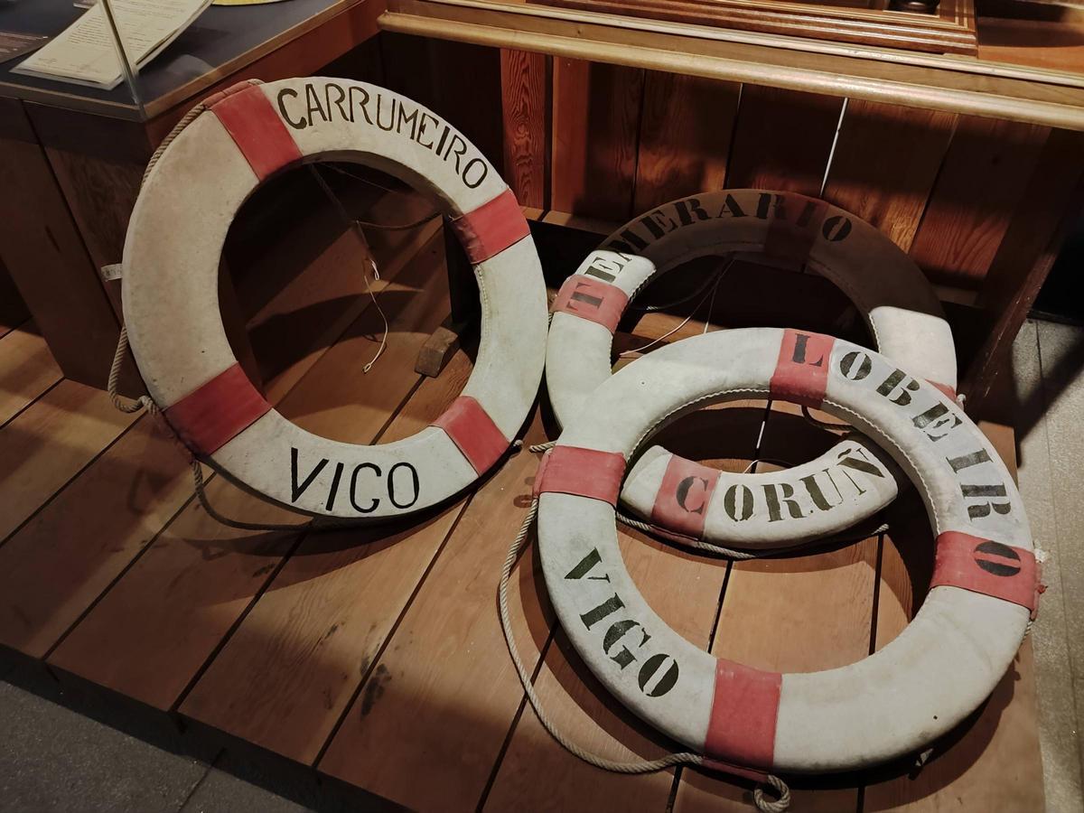 La sala dedicada a la caza de la ballena en el Museo Massó de Bueu