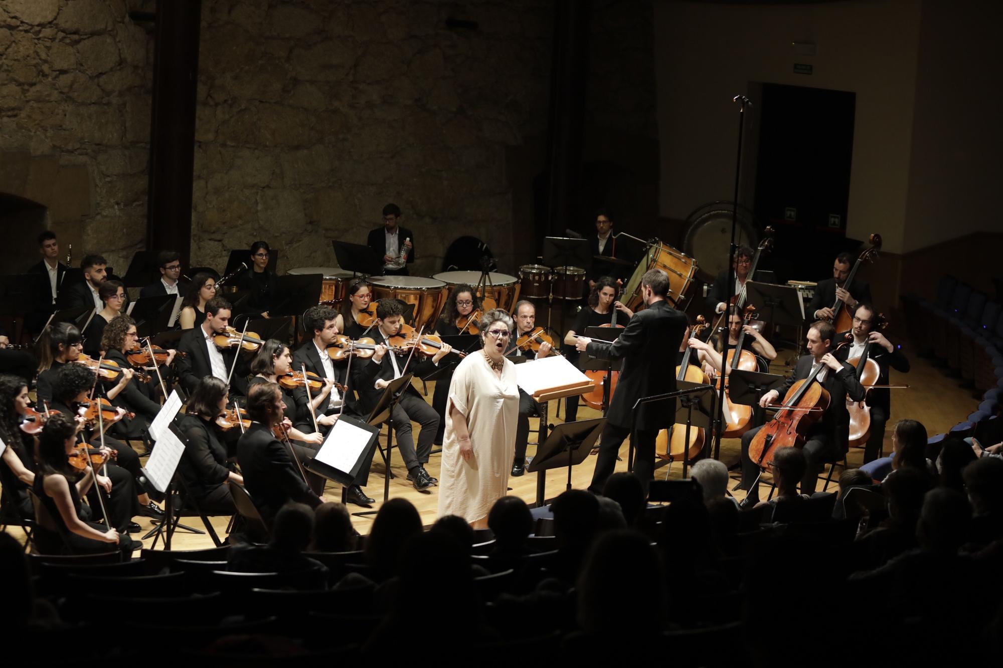 La Orquesta de la Universidad honra la obra de José Nieto con un concierto