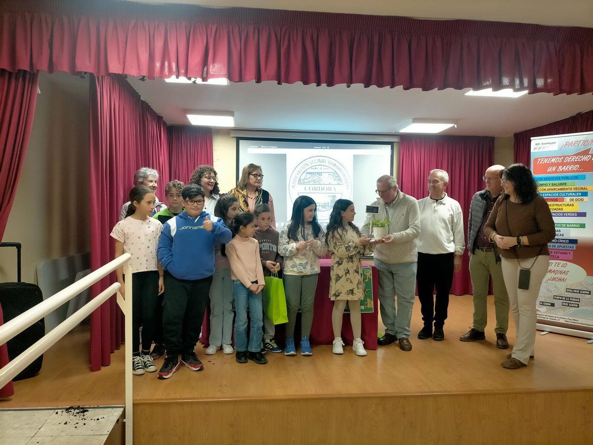 Representación del colegio Fray Albino.