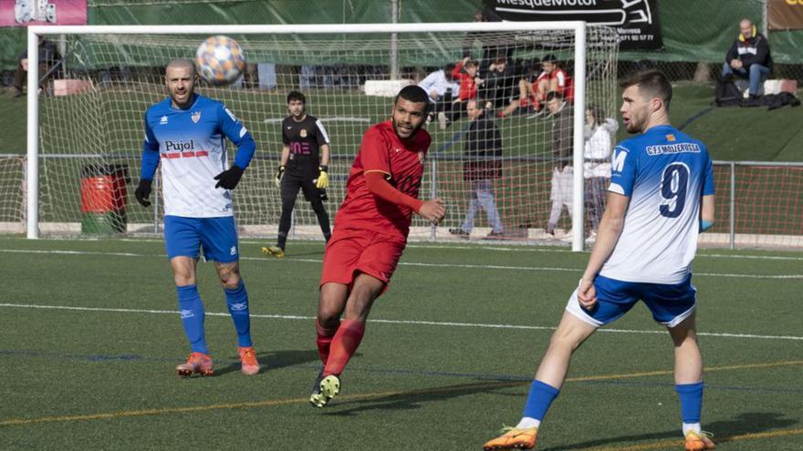 Matthew Rodríguez va ser un baluard defensiu a Sabadell | ARXIU/ALEX GUERRERO