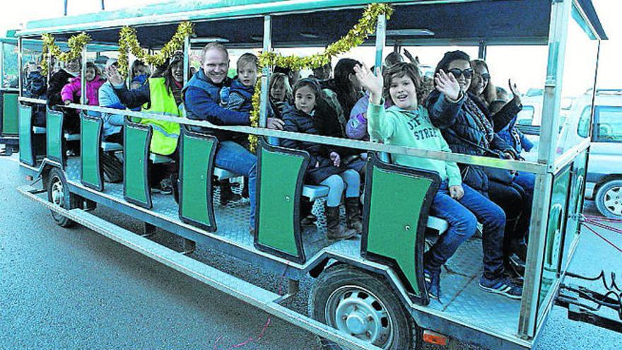 Los niños de Ca n´Escandell van en tren