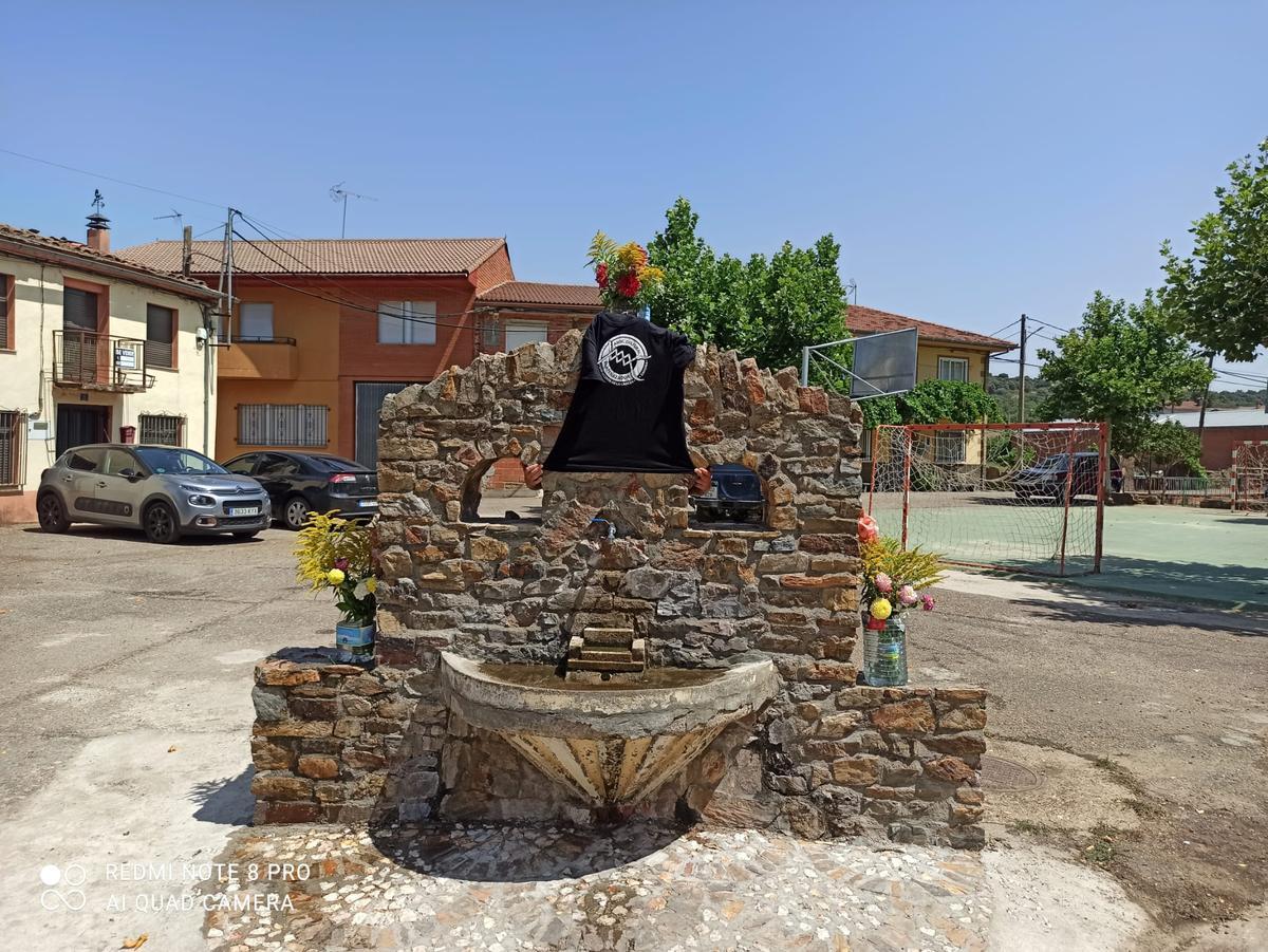 San Vicente de la Cabeza recupera El Atenazador, la única mascarada ibérica del verano