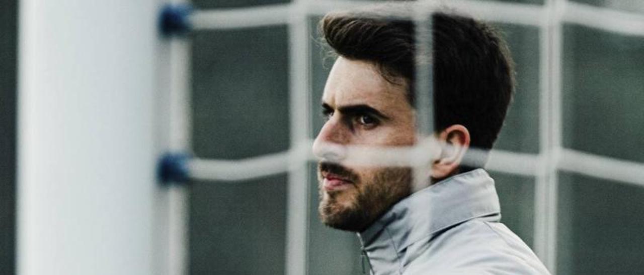 Iván Villar, durante el entrenamiento que el Celta realizó ayer en la ciudad deportiva Afouteza.