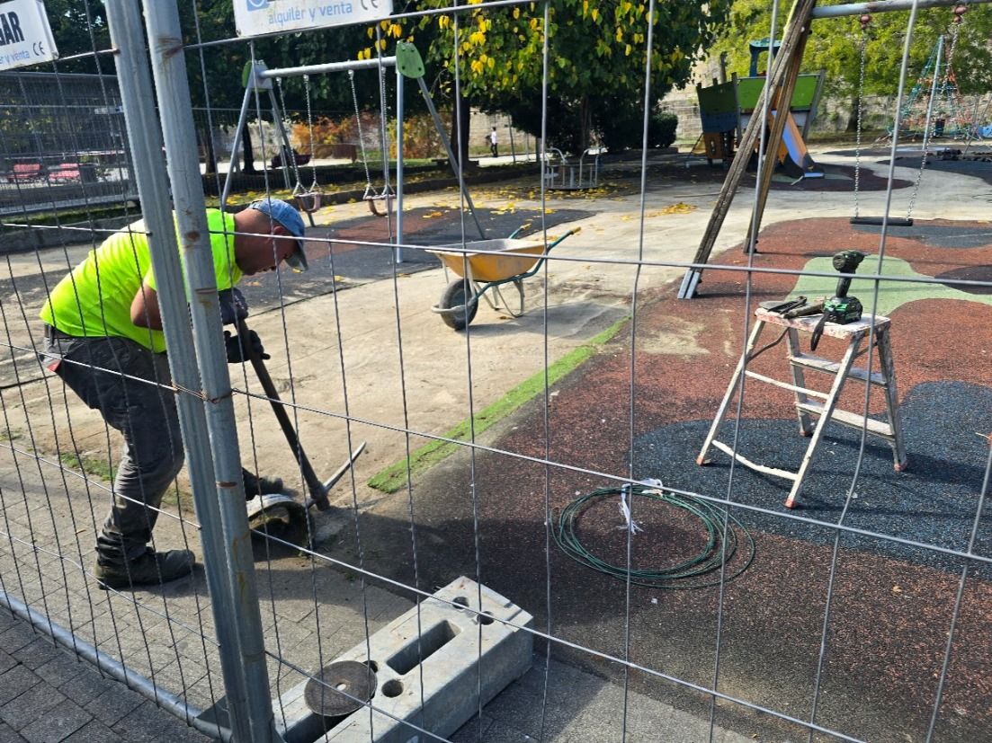 Así se reparara el parque infantil de A Xunqueira, uno de los más importantes y concurridos del Concello de Vilagarcía.