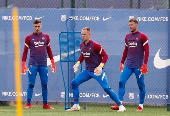 ¡El entrenamiento previo del Barça al comunicado de Koeman!