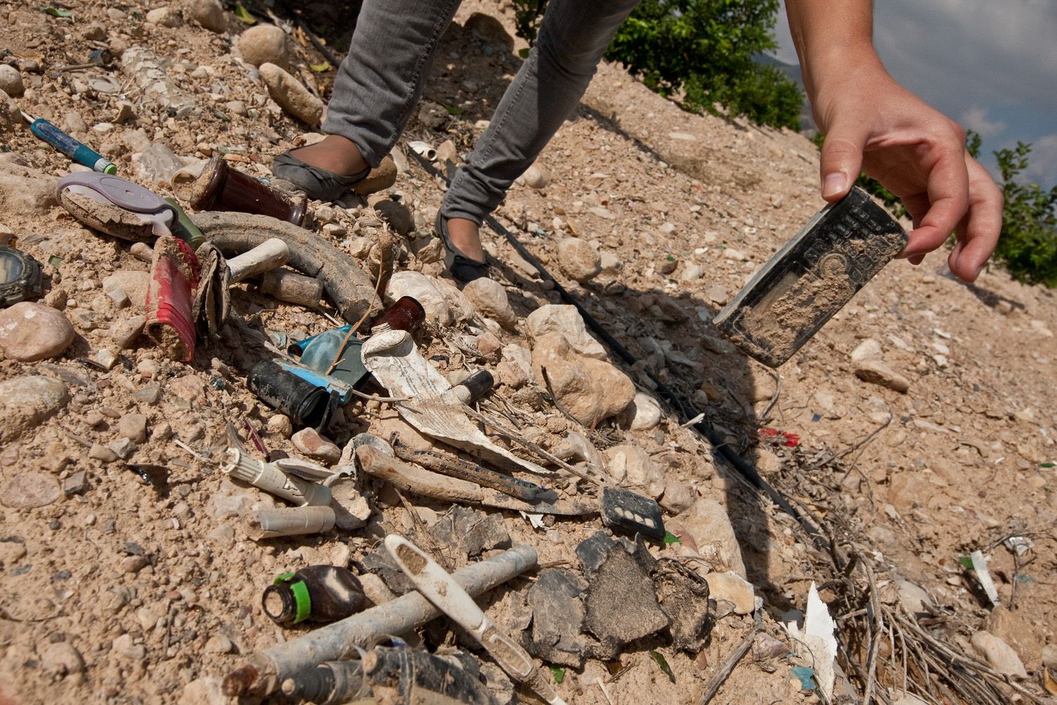Fincas contaminadas, protestas vecinales, y catas de la Guardia Civil en las zonas de enterramiento de basura entre 2005 y 2011
