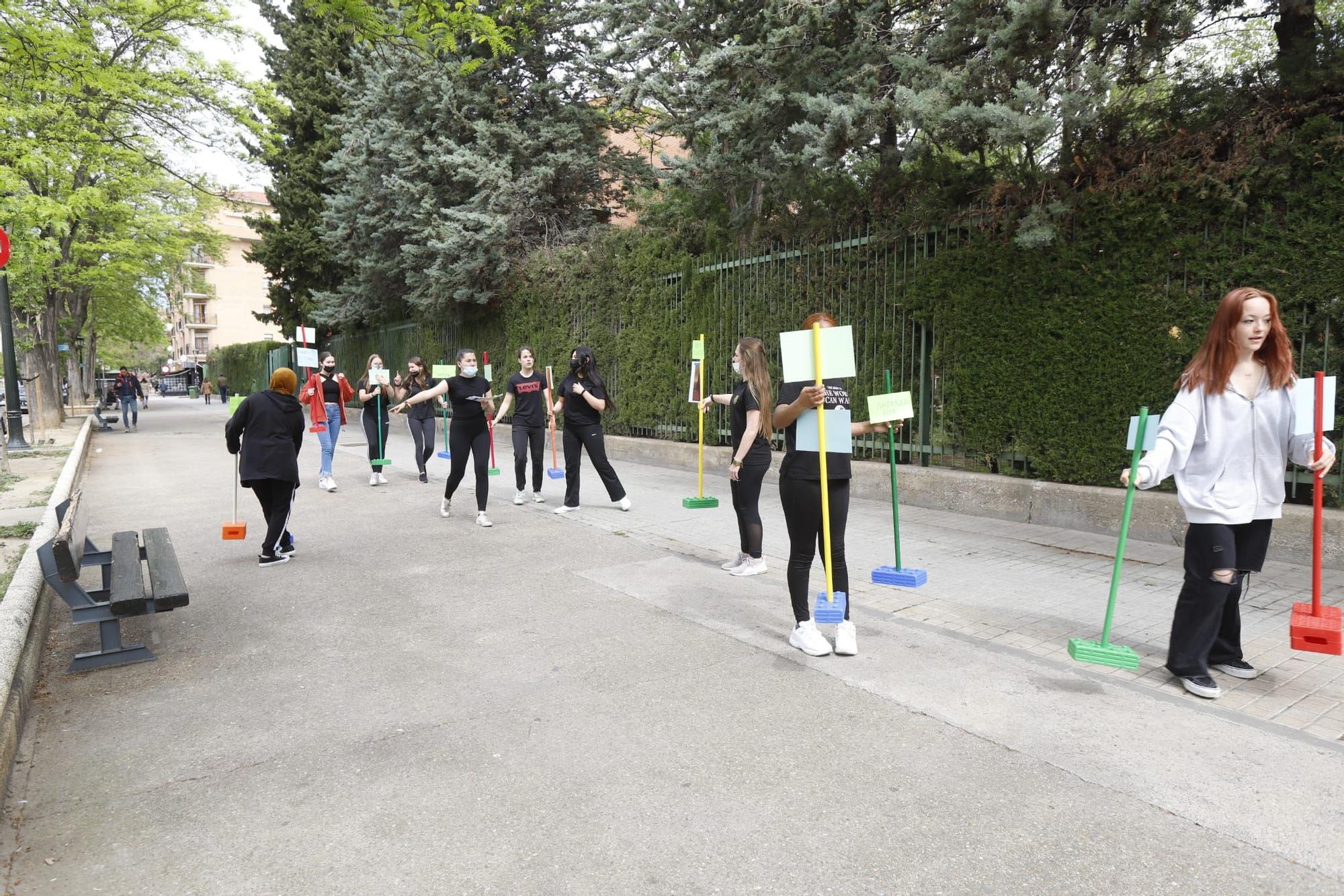 El IES Ramón y Cajal de Zaragoza saca la Educación Física a la calle