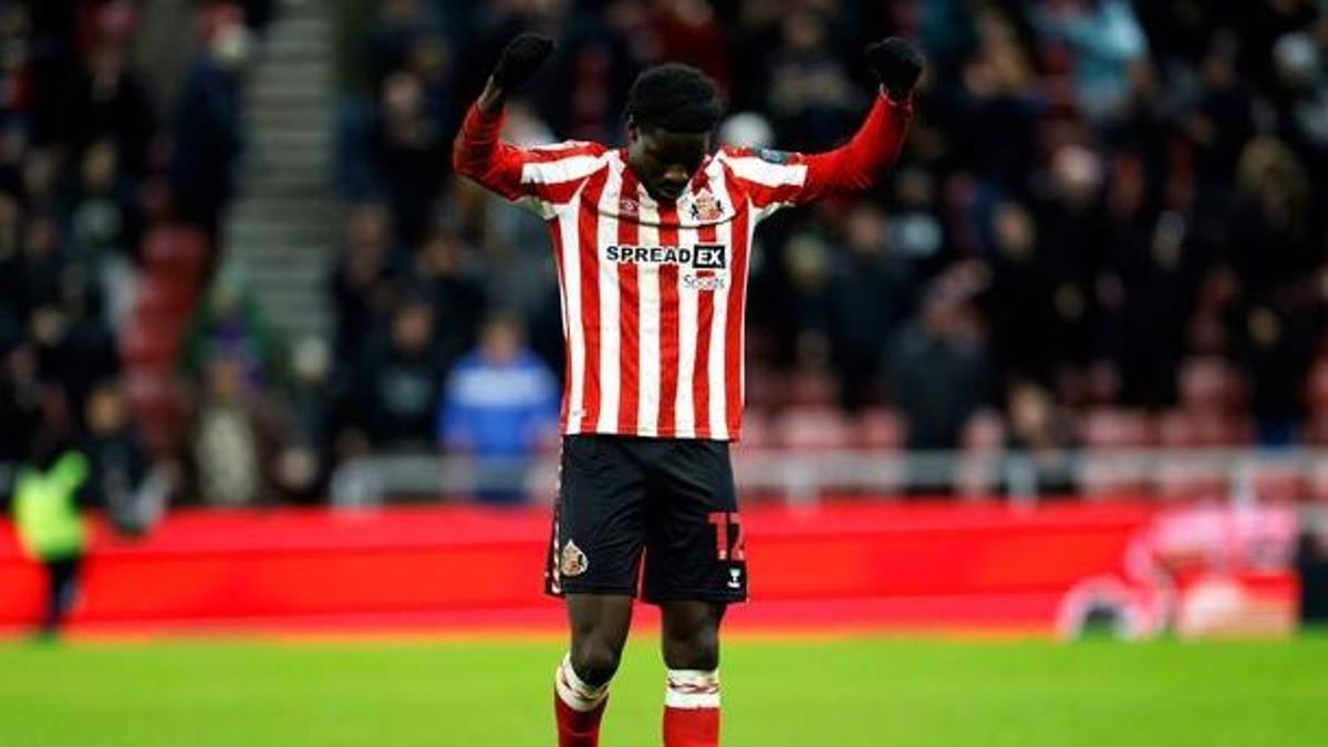 Mayenda celebra un gol con el Sunderland