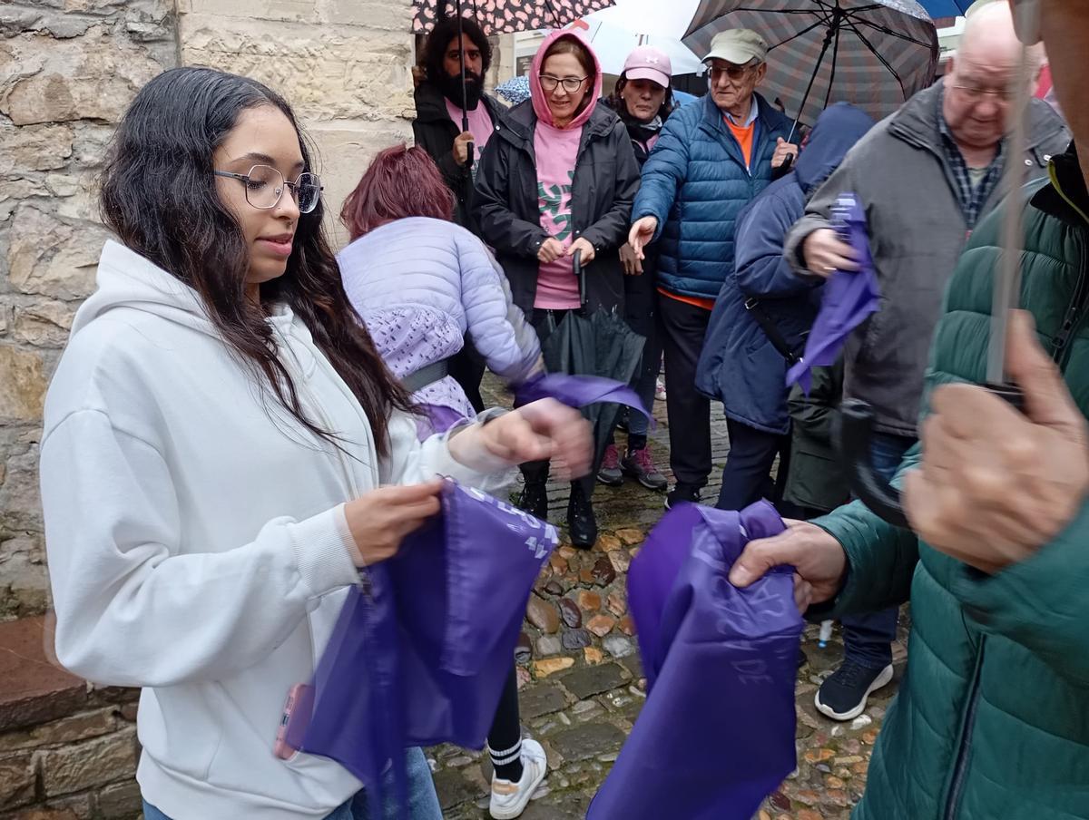 Avilés se moja por la Igualdad: así fue la marcha del 8M de este sábado