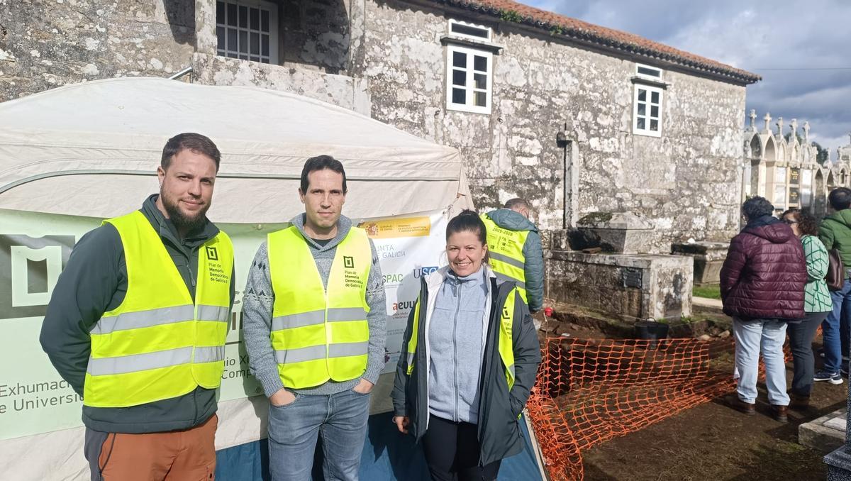 Sergio Sánchez, izq., José Carlos Sánchez y Lucía Santiago, ayer