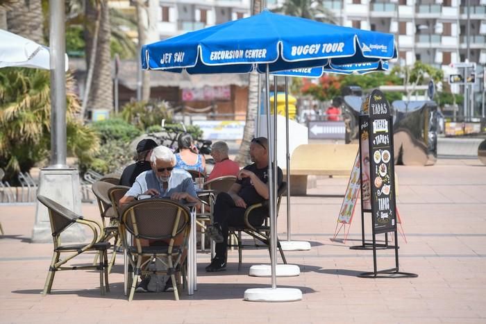 Ambiente de Playa del Inglés en plena fase 2