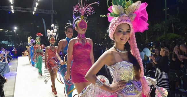 Pasarela Carnaval Fashion World, en el Parque ...