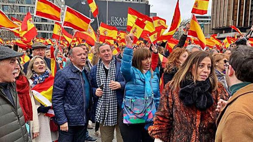 José María Barrios junto a Javier Faúndez durante la manifestación convocada en Madrid.