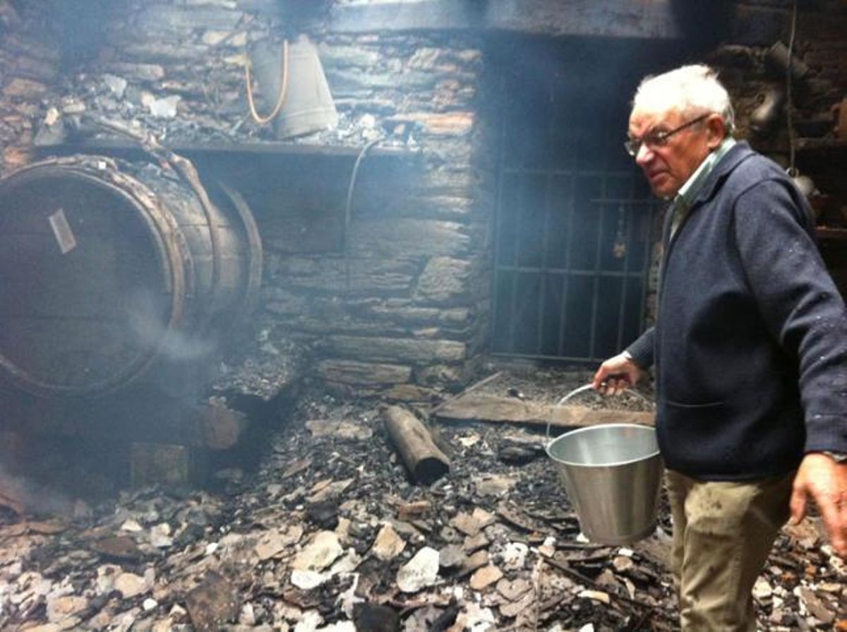 El fuego arrasa el Valledor