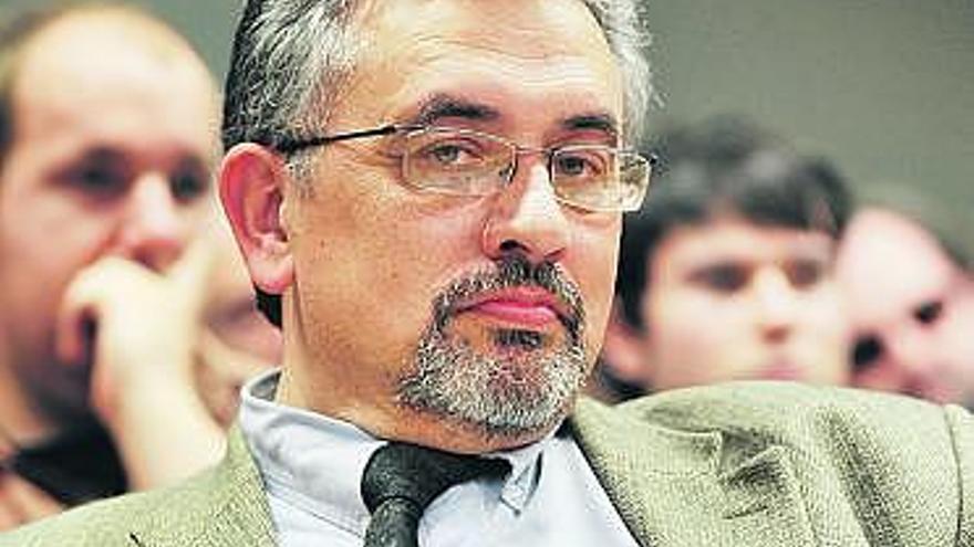 Pedro Varona, en el campus de Mieres.