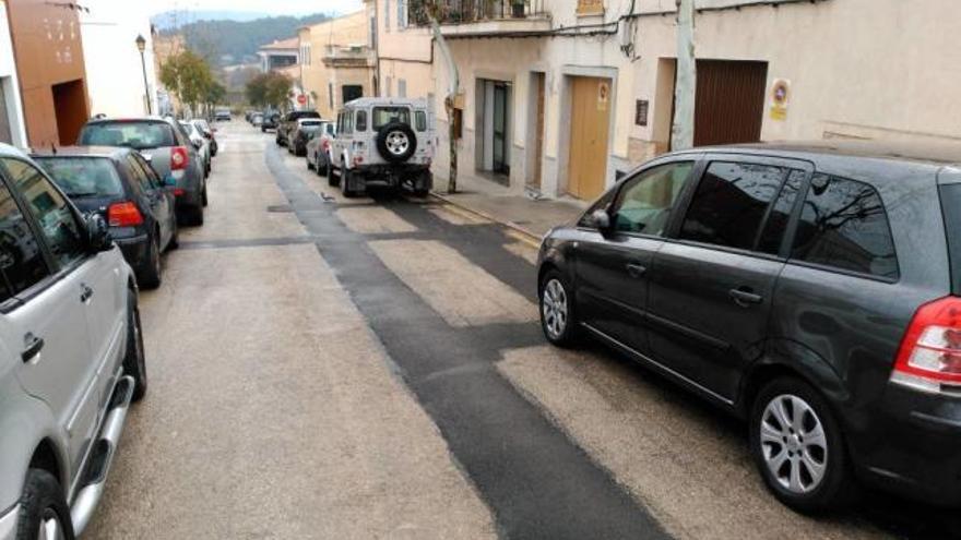 El parcheado de distintos asfaltos indigna a los vecinos.