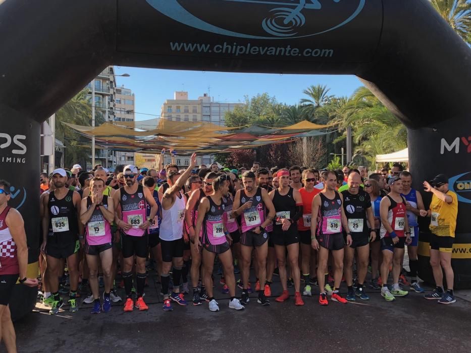 Más de 600 corredores participan en Elche en la 9ª subida al Racó de la Morera.