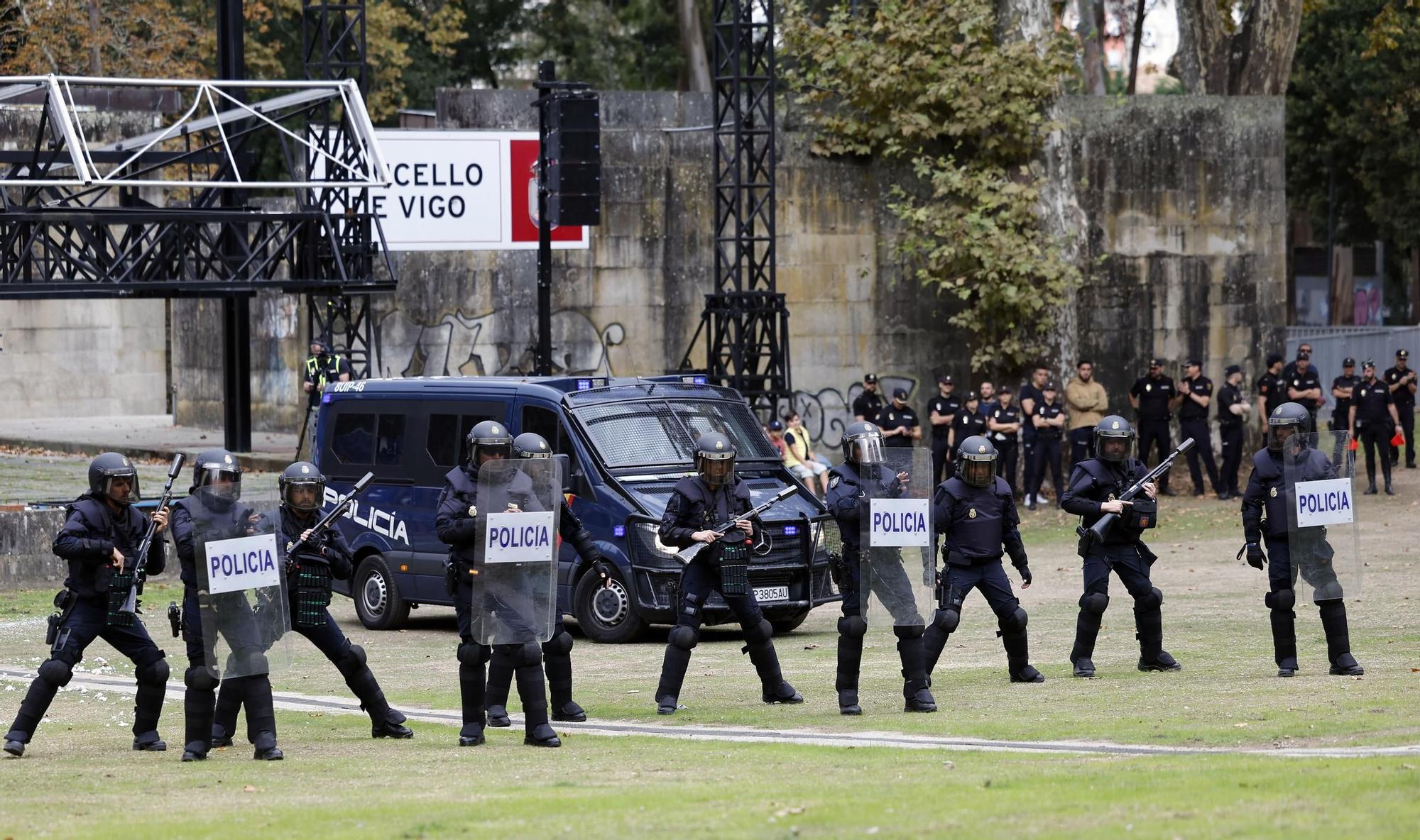 Exhibición de la Policía Nacional en el auditorio de Castrelos en Vigo