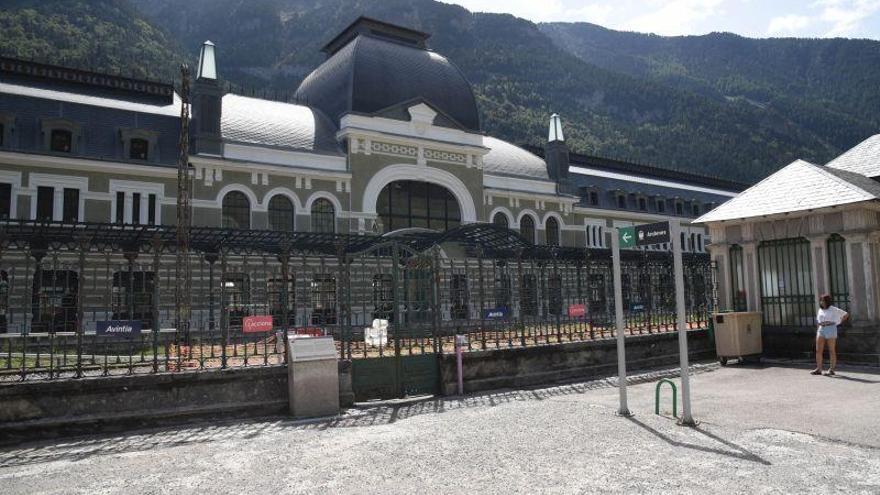 La estación de ferrocarril de Canfranc.