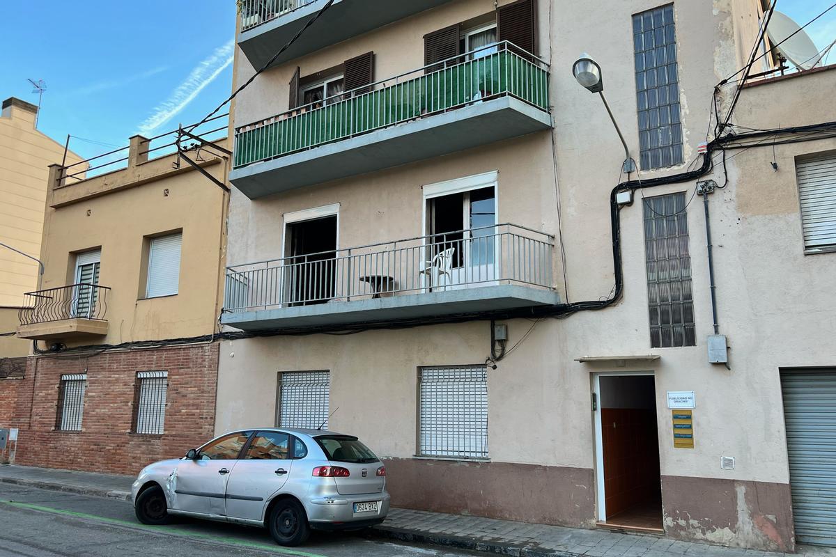 L'edifici de Figueres on ha tingut lloc l'incendi mortal.