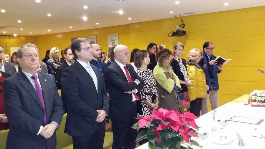 Desde la izquierda, Espinosa, Prieto Corpas y García Bermejo, ayer en el Colegio de Farmacéuticos.