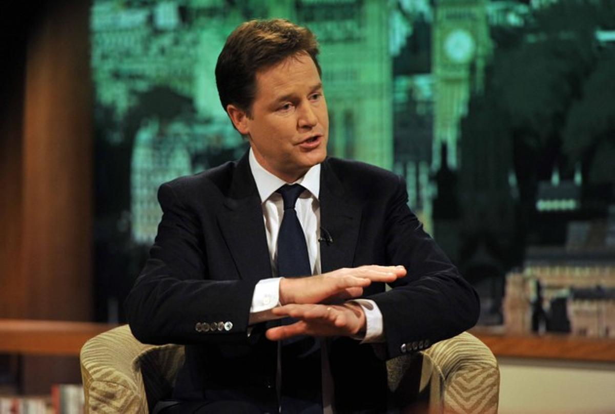 El viceprimer ministre britànic, Nick Clegg, durant una entrevista a la BBC, aquest diumenge.