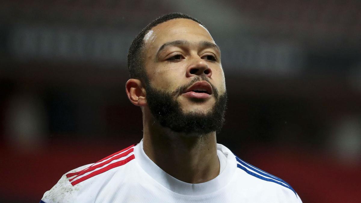 La última 'delicatessen' de Depay: Su penalti tirado a lo 'Panenka' debería salir en los manuales