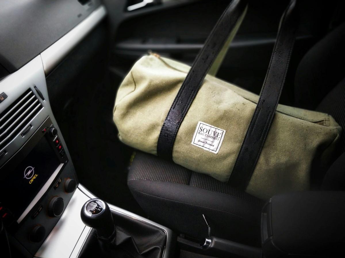 Bolsas en el asiento de copiloto.