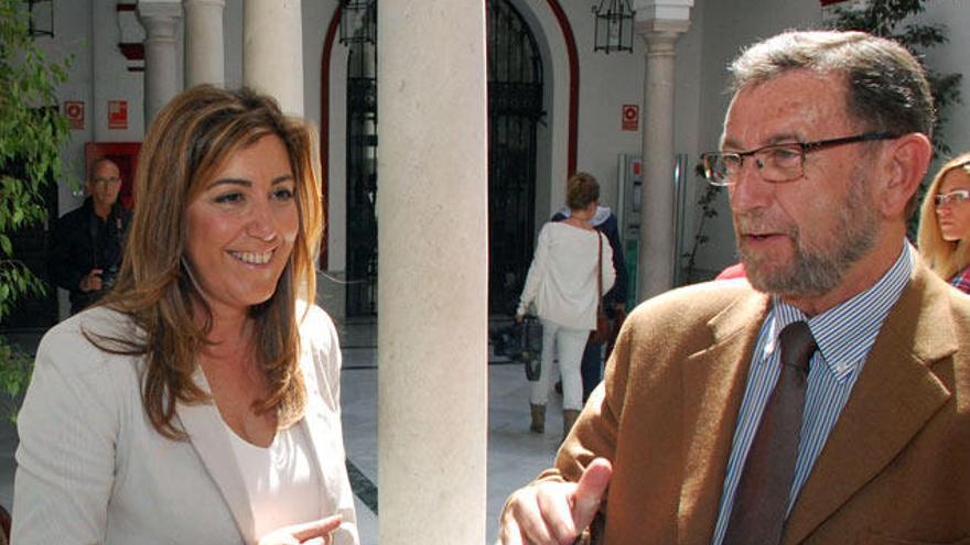 Susana Díaz, ayer junto al presidente del Parlamento, Manuel Gracia, en la sede del PSOE-A.
