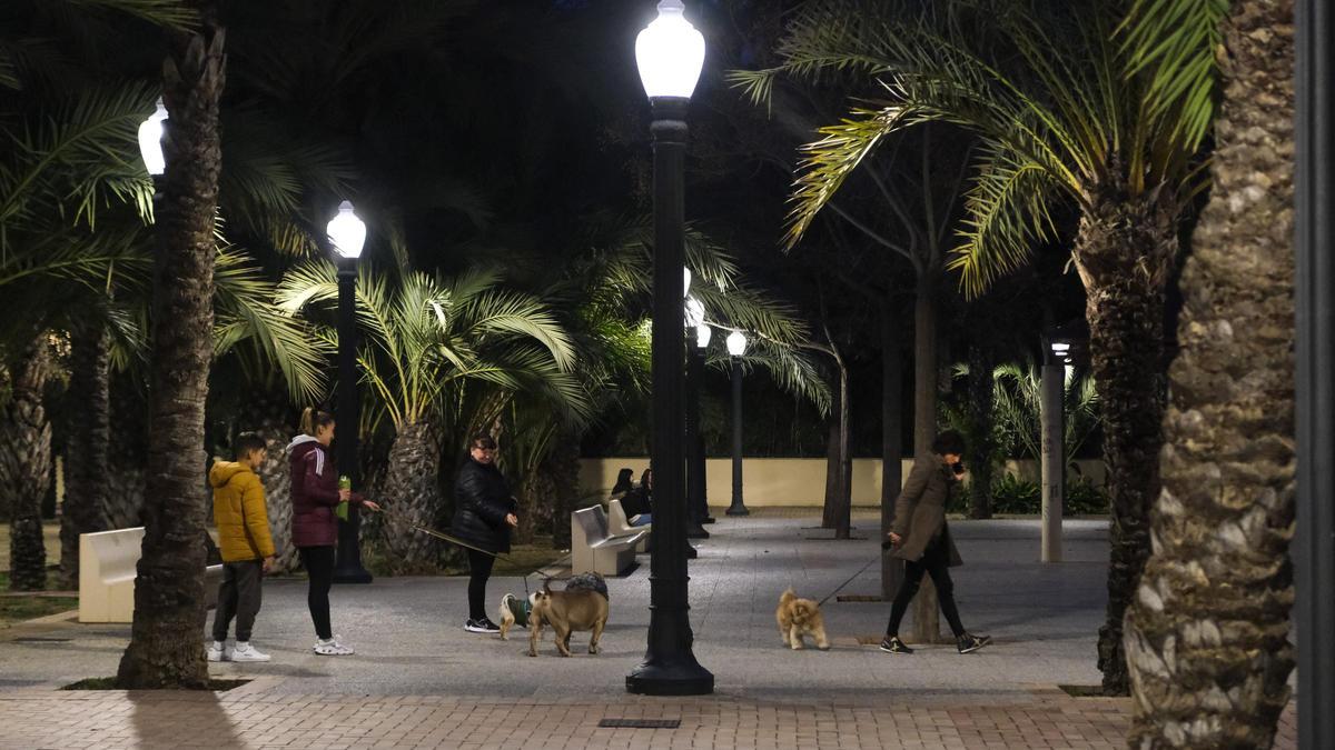 Las farolas de lámparas led emiten luz blanca, la que más contaminación lumínica produce