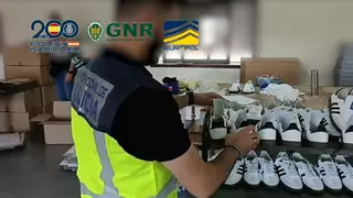 Las falsificaciones chinas ahora llegan... desde Portugal: "Mandan el producto inacabado para burlar la ley"