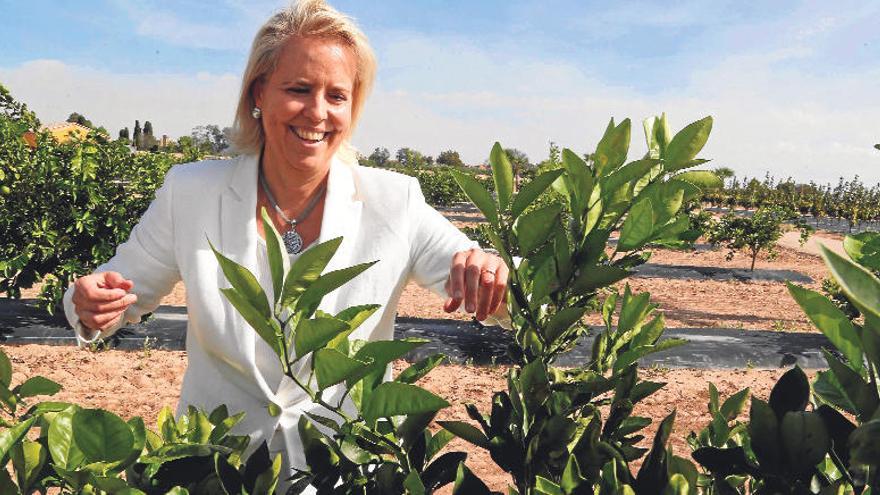 La empresaria Isabel Galbis, en la finca Sinyent, en la Ribera, durante la jornada celebrada el pasado miércoles.