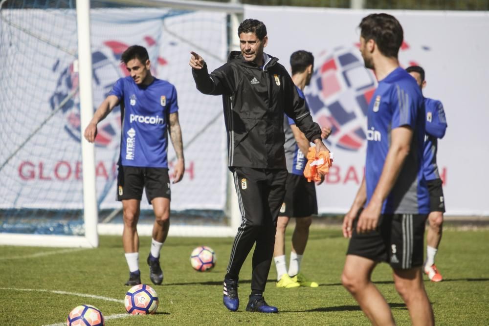 Entrenamiento del Real Oviedo en el Requexón