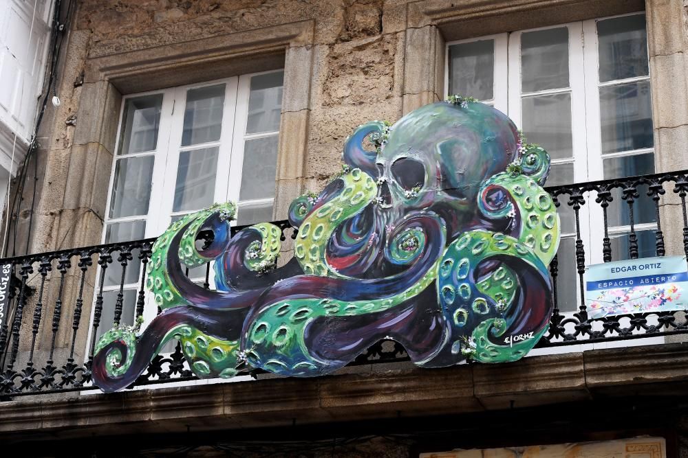 Arte en los balcones de Riego de Agua