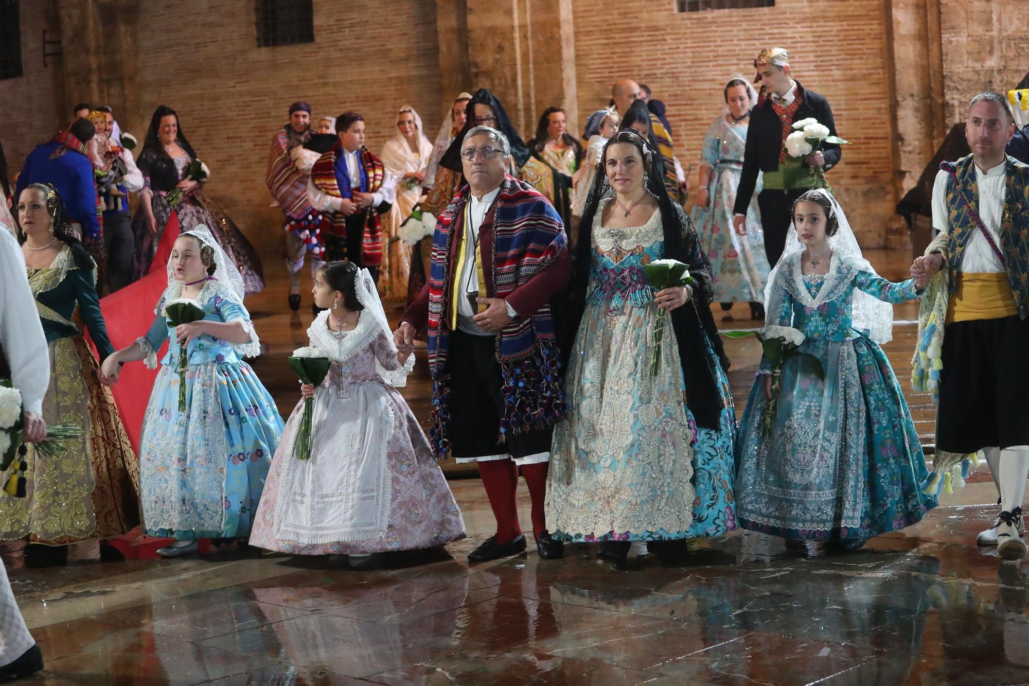 Búscate en el primer día de ofrenda por la calle de la Paz (entre las 20:00 a las 21:00 horas)