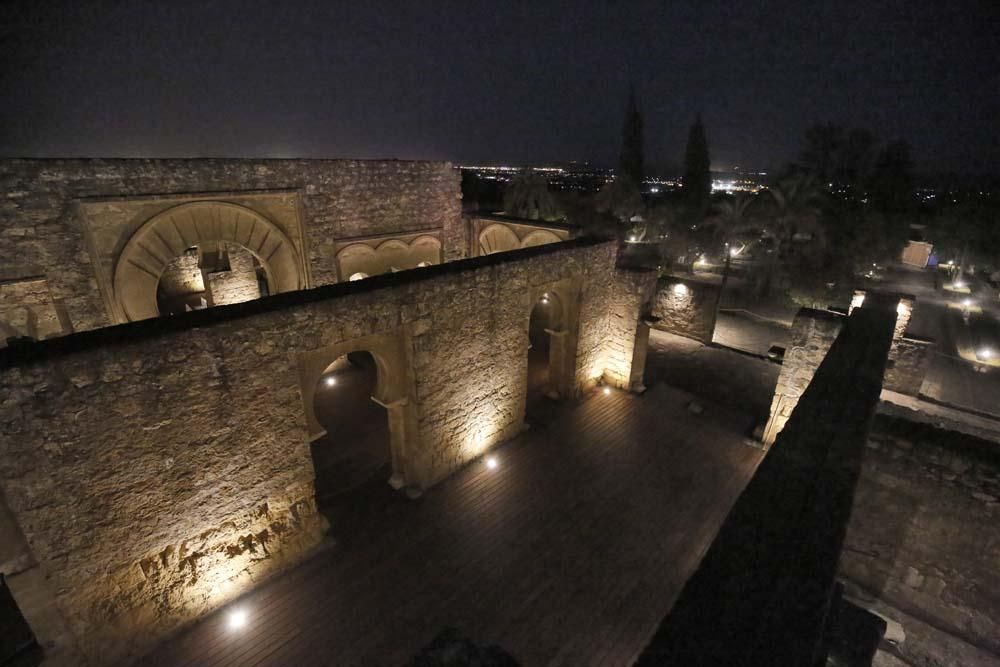 Galería gráfica: La ciudad brillante, Medina Azahara y su nueva iluminación nocturna.