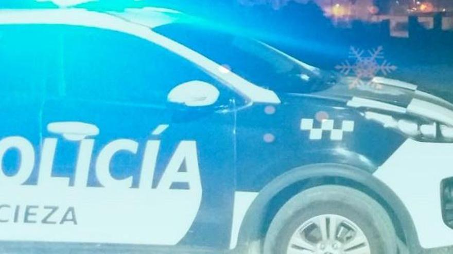 Coche de la Policía Local de Cieza.