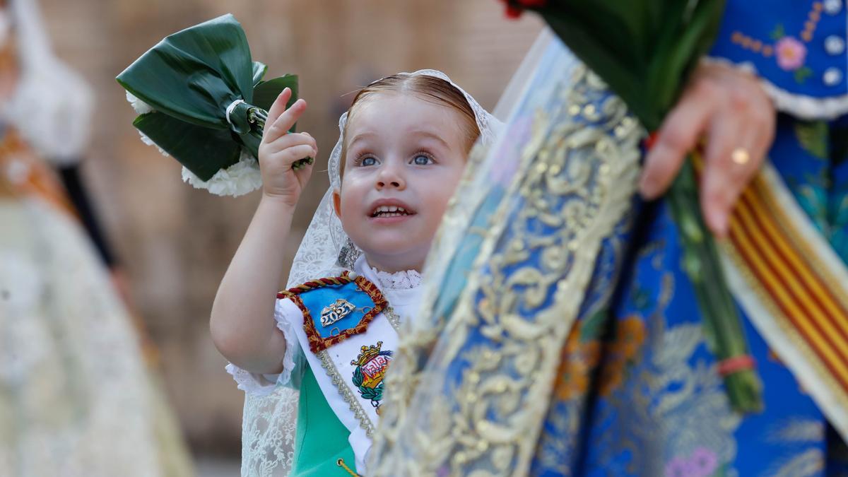 Búscate en el segundo día de Ofrenda por las calles del Mar y Avellanas entre las 9:00 y 10:00 horas