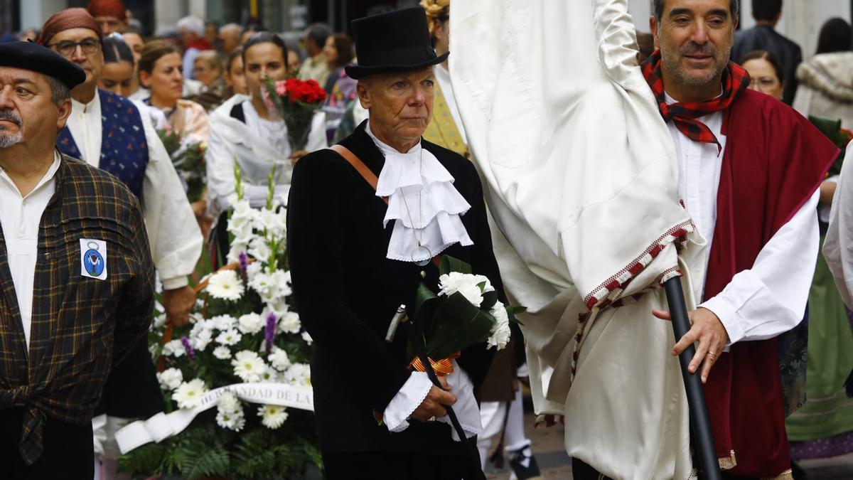 En imágenes | La Ofrenda de Flores a la Virgen del Pilar 2023 (I)