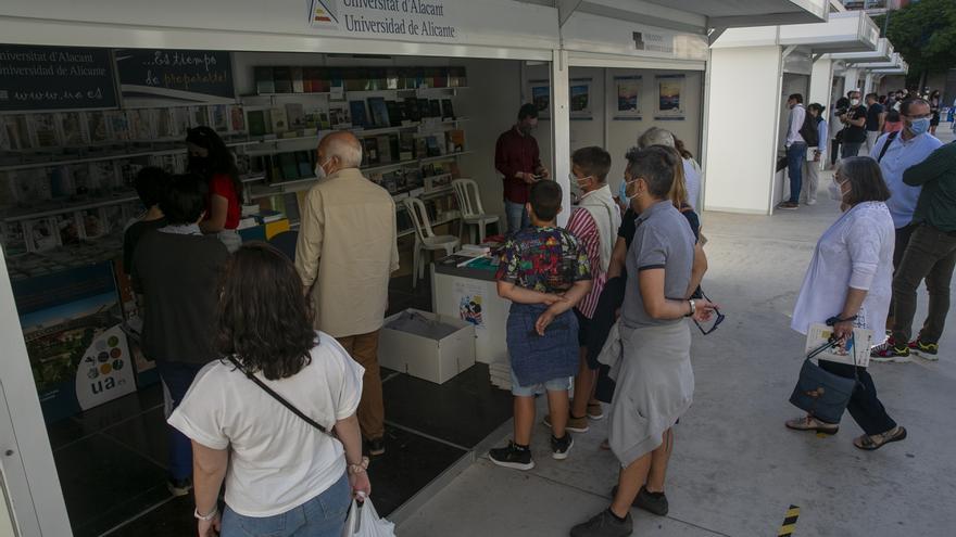 La Feria del Libro de Alicante arranca este viernes y reunirá a más de 120 autores