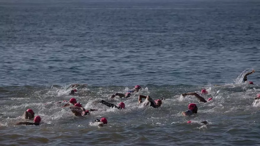 María Bernal y Álvaro Franco  ganan un exigente Triatlón de Portmán