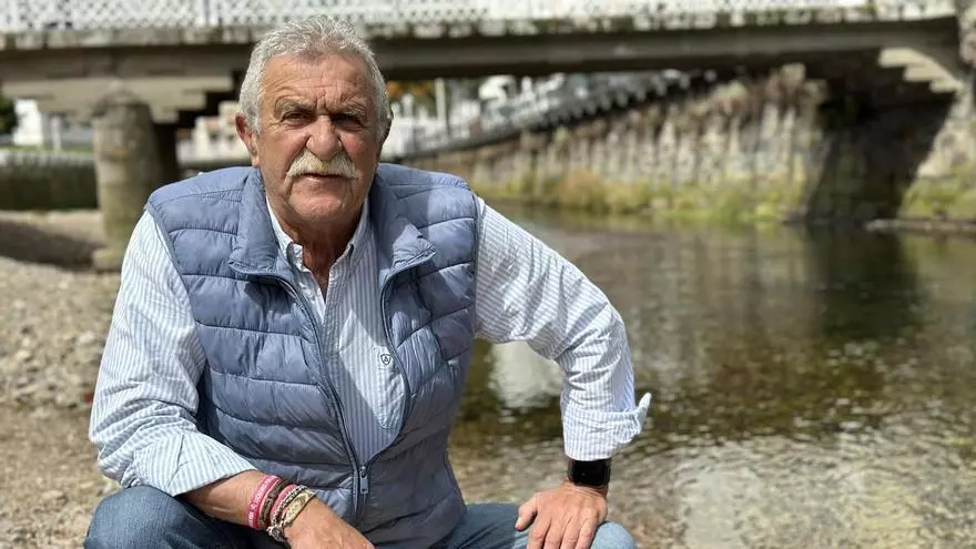 Pepe Vallejo, presidente del club de Pesca La Socala del río Esva: "El Esva recibe mucha menos atención que el Sella o el Narcea"
