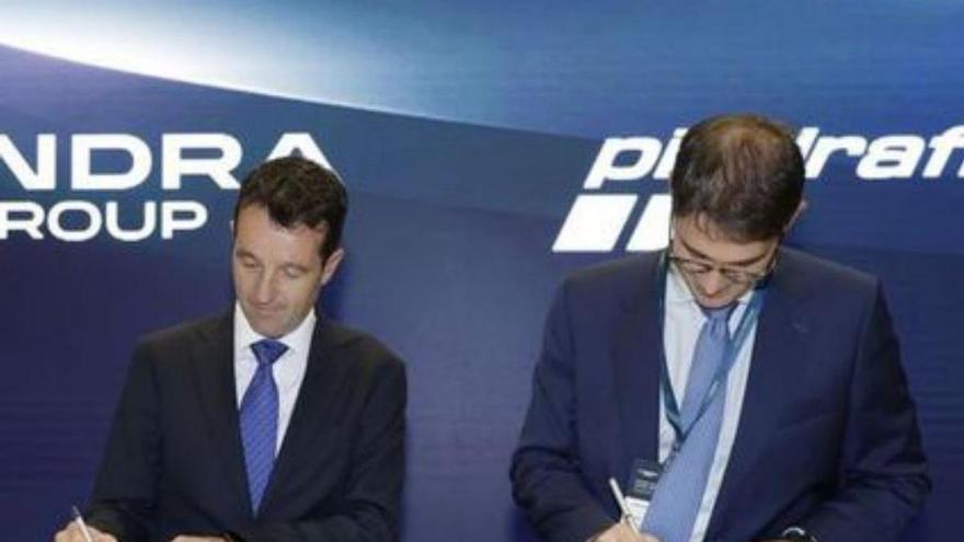 Ángel Escribano y Luis Corral firman el acuerdo.